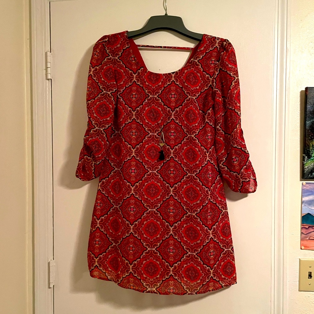 Size small dress very cute